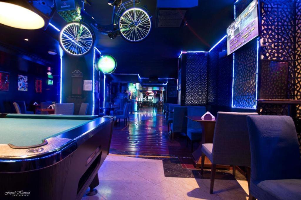 Manhattan Avenue Hotel Дубай Экстерьер фото