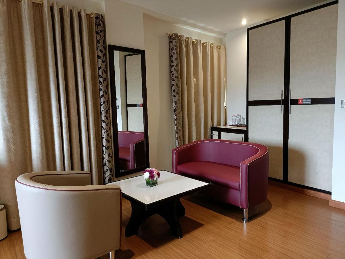 Manhattan Avenue Hotel Дубай Экстерьер фото